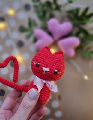 Valentine Cat crochet pattern