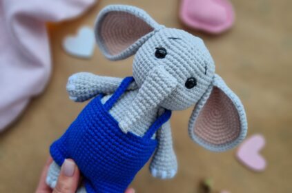 Free elephant crochet pattern