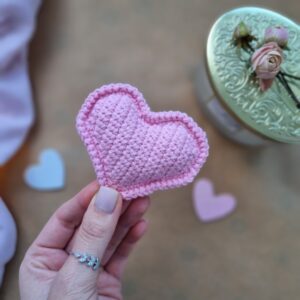 Crochet heart pattern for beginners